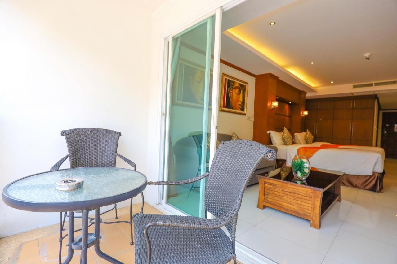 Tara Court Hotel Pattaya Buitenkant foto
