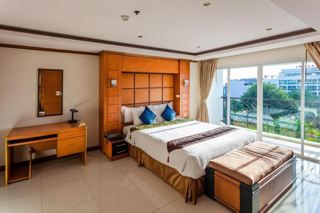 Tara Court Hotel Pattaya Buitenkant foto