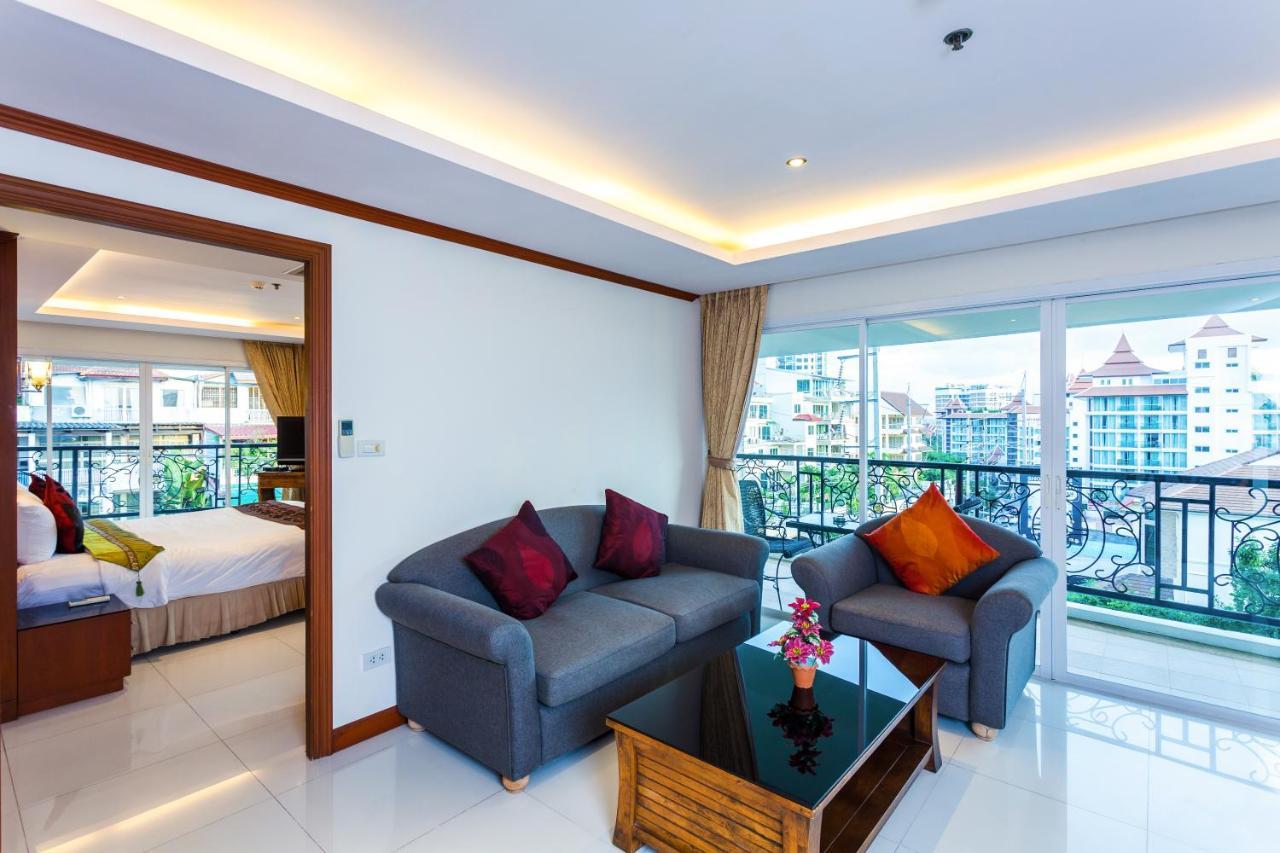 Tara Court Hotel Pattaya Buitenkant foto