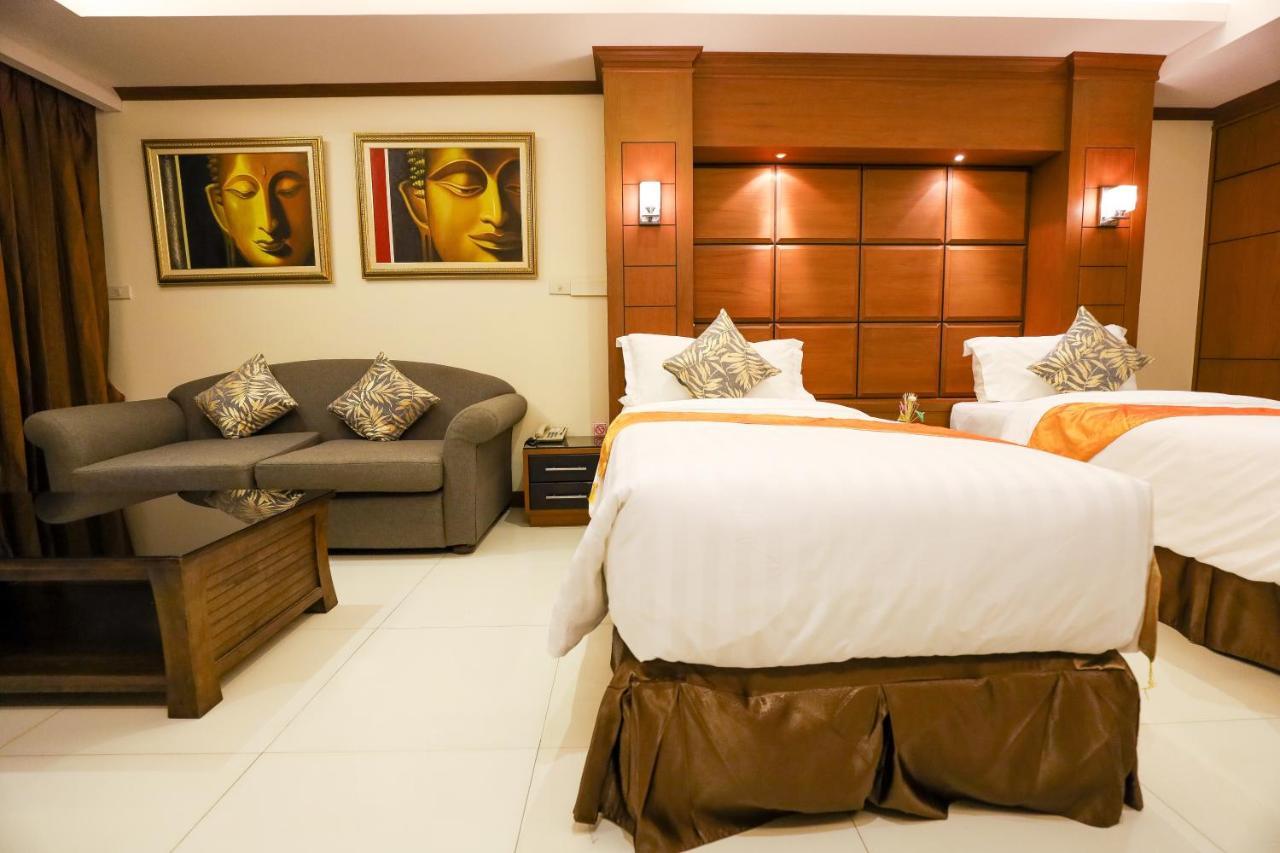 Tara Court Hotel Pattaya Buitenkant foto
